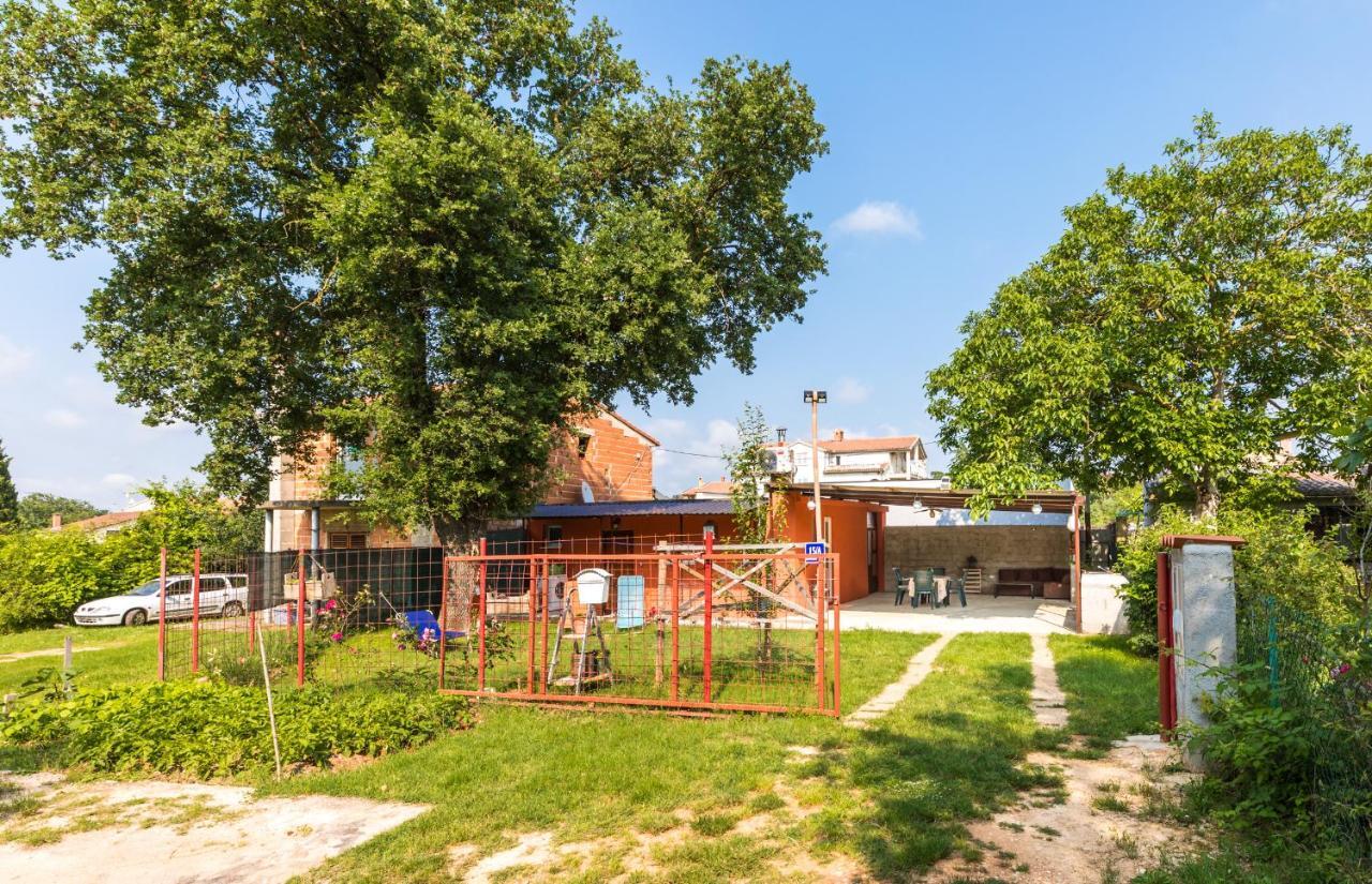 Vacation House "Andy" Pula Bagian luar foto